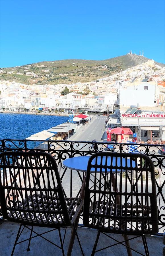 Casa di Syrii Hotel Ermoupoli Bagian luar foto